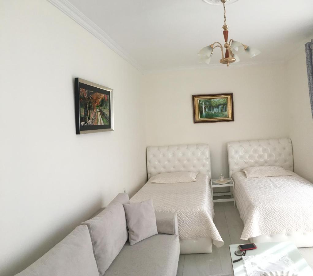Apartament Oresti Korce Exterior foto